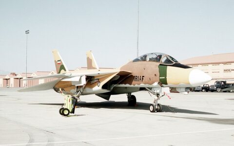 جنگنده F-14 Tomcat؛ بررسی کامل مشخصات، رادار، موشک فینیکس و نقش اف ۱۴ در ایران